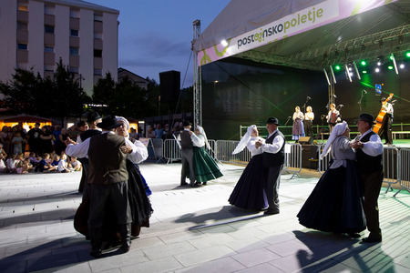 Folklorni večer Nikole Tesle 